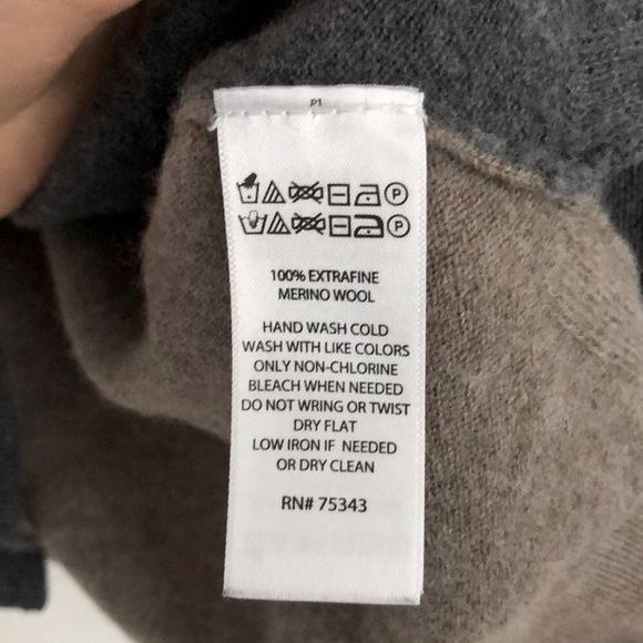 Tahari extrafine merino wool sweater - Picture 3 of 7